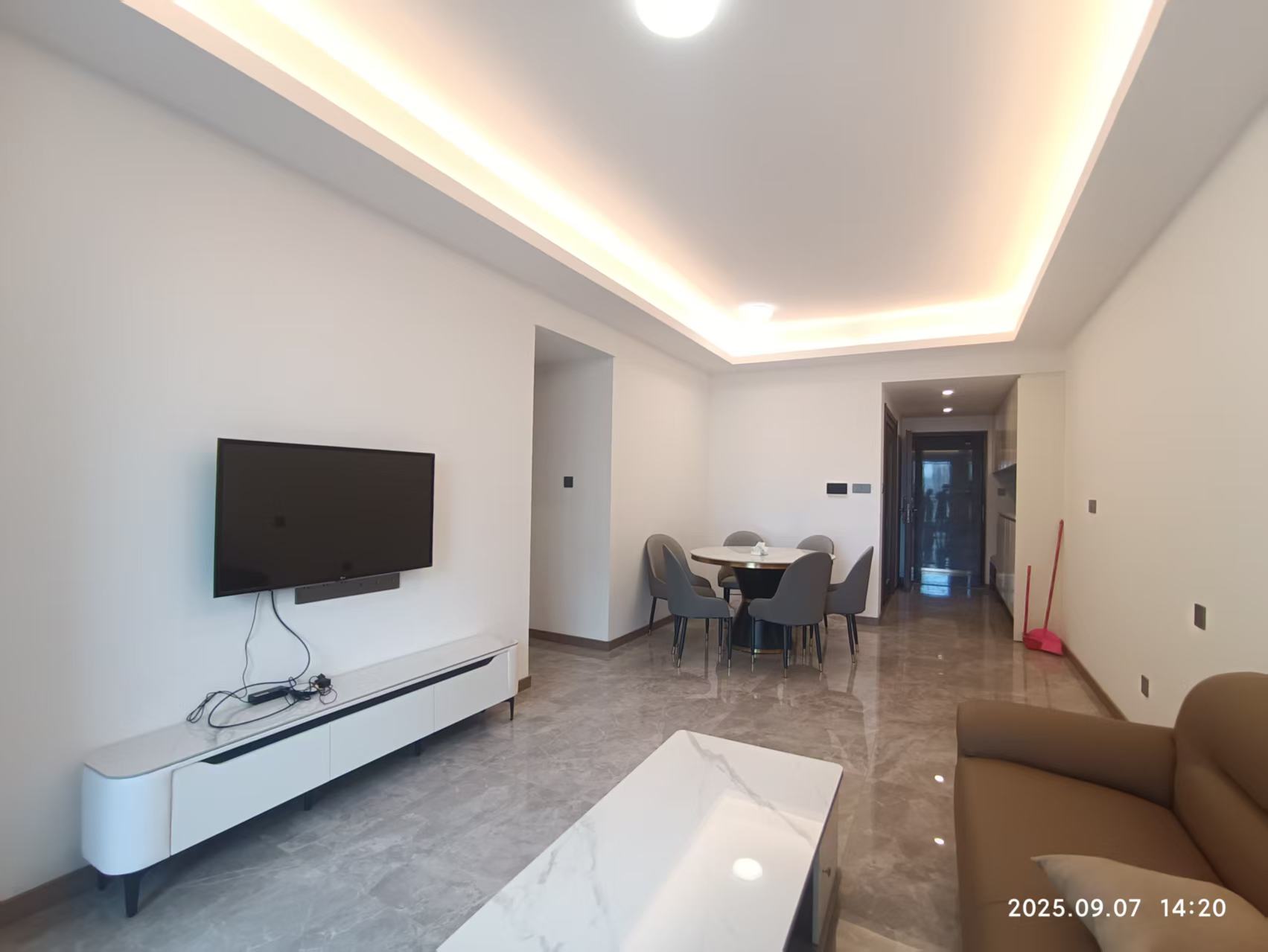 定制衣柜高档家具家电出租，全新房出租